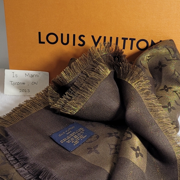 AUTHENTIC MONOGRAM SCARF - Picture 4 of 4